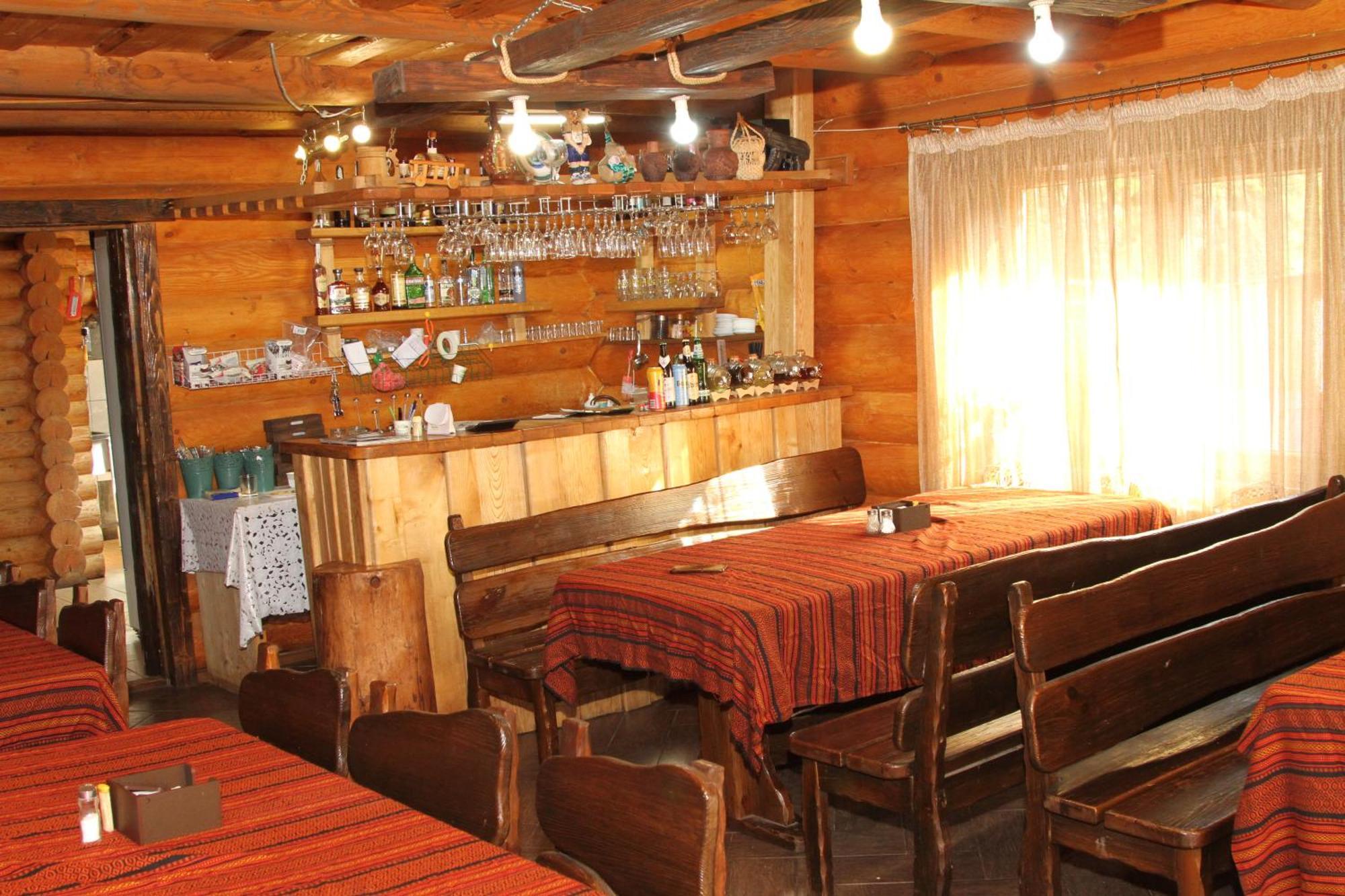 Hotel Berloga-Sinevir Synevyrsʼka Polyana Extérieur photo