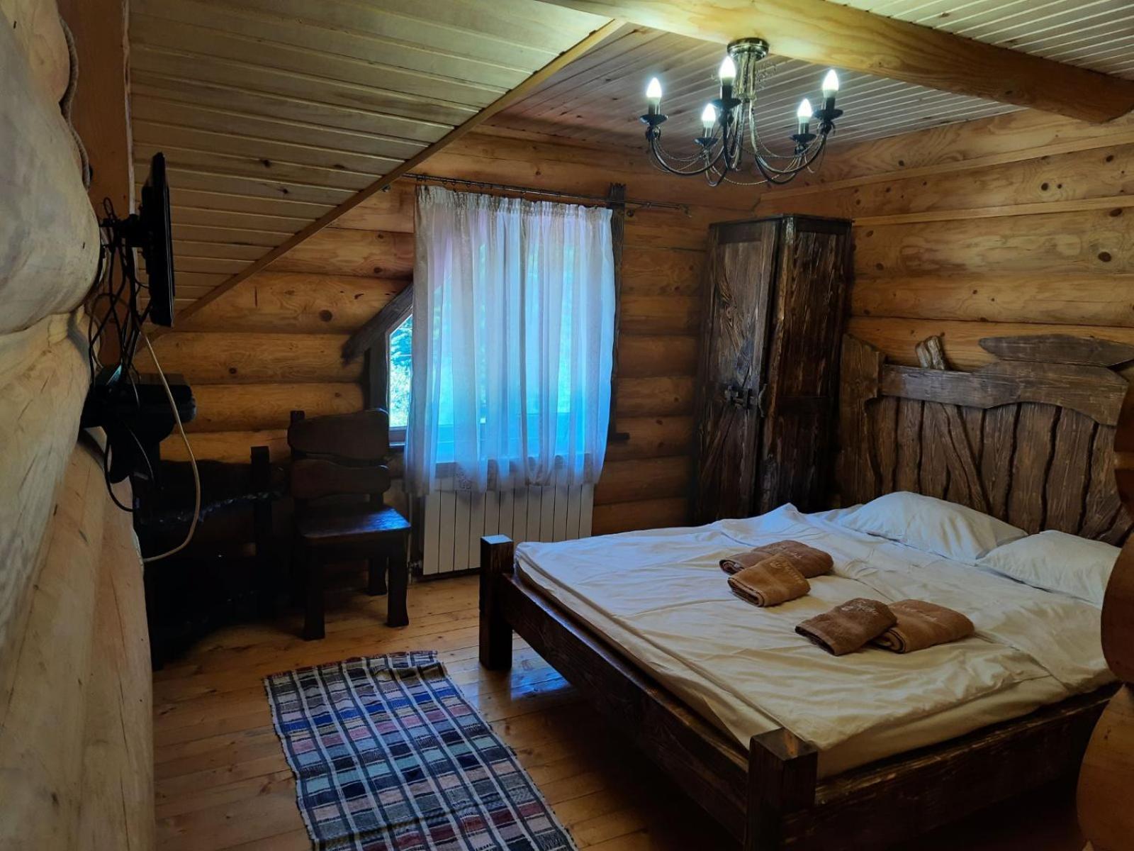 Hotel Berloga-Sinevir Synevyrsʼka Polyana Chambre photo