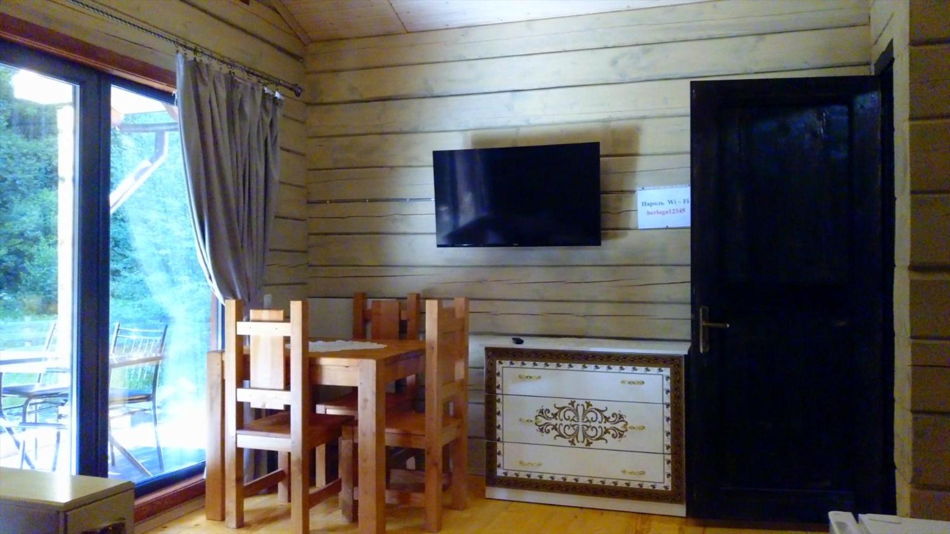 Hotel Berloga-Sinevir Synevyrsʼka Polyana Chambre photo